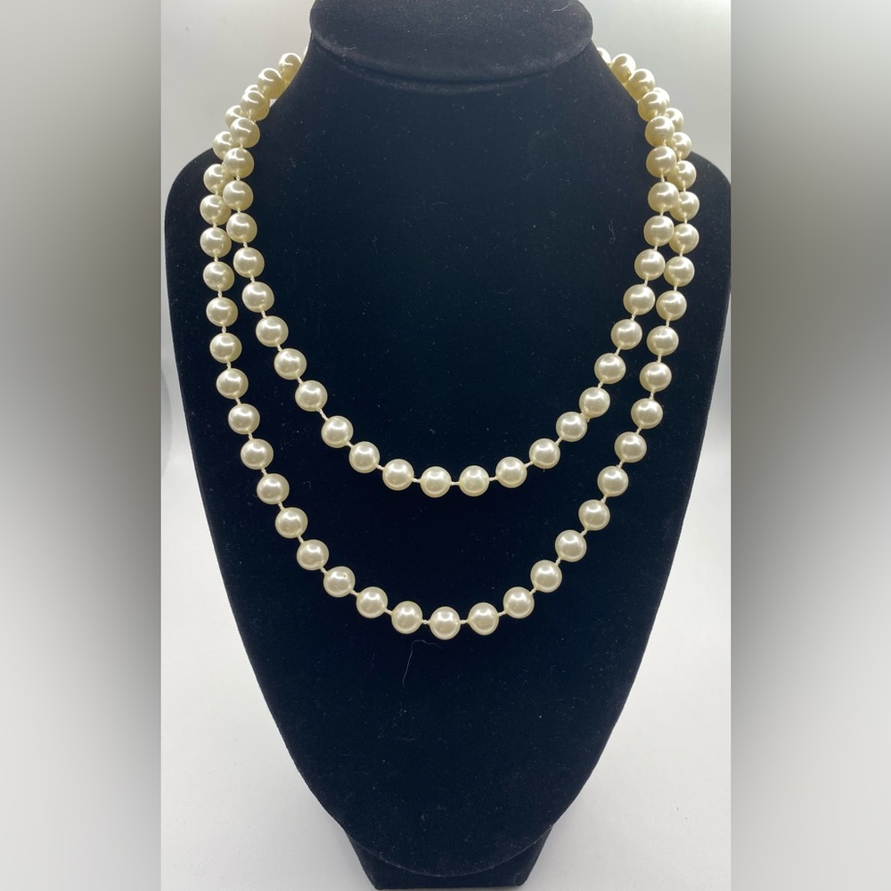 Vintage Strand of Pearls (D)